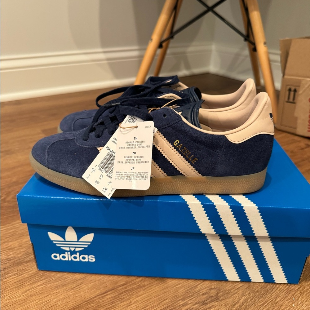 BRAND NEW! Adidas Gazelle in Night Indigo. W/ Box and Tags. US Size 7M/8W